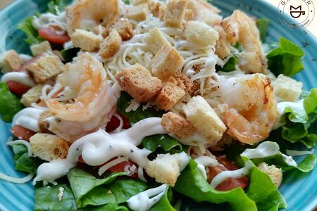 Салат Цезарь с креветкой