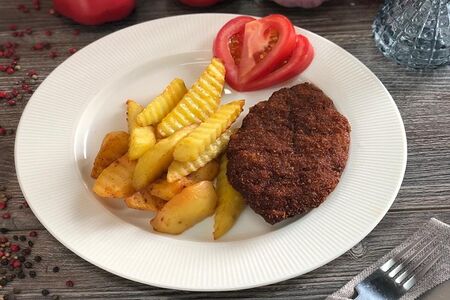 Котлета говяжья с гарниром