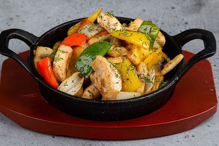 Сковородка со свининой