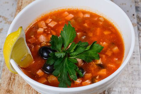 Солянка мясная