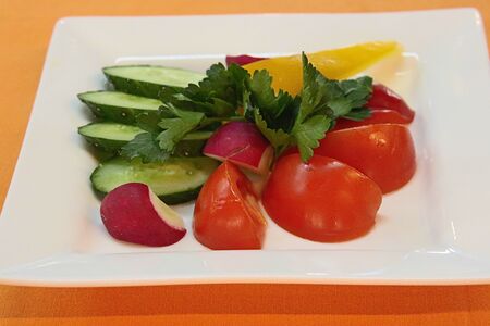 Салат овощной