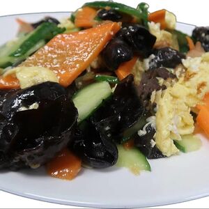 Маринованный древесный гриб моэр с чесноком №81