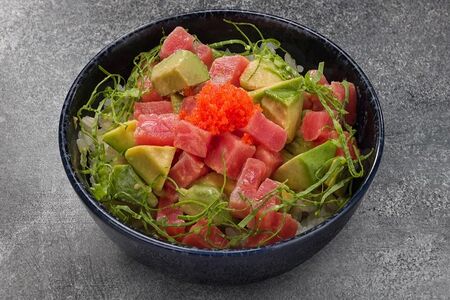 Поке с тунцом