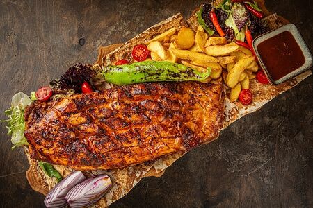 Запеченные свиные ребра