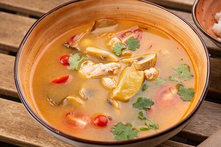 Том Ям с курицей