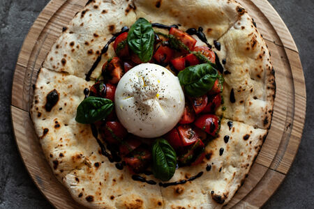 Буратта с фокаччей