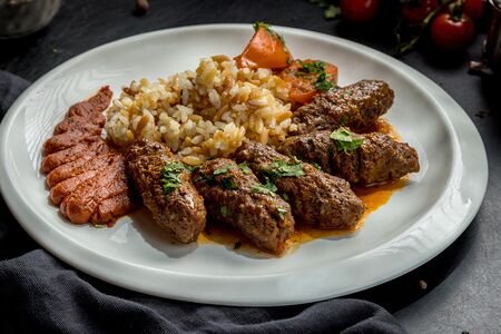 Турецкие тефтели с гарниром