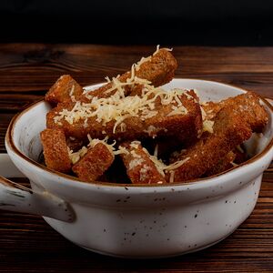 Чесночные гренки с сыром