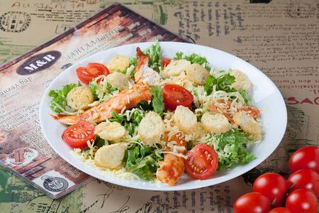 Салат Цезарь с семгой