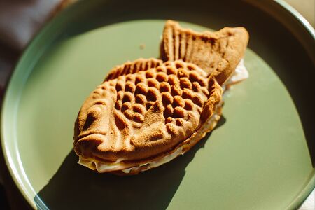 Тайяки с кремом-чиз и вареной сгущенкой