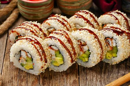 Ролл Калифорния угорь