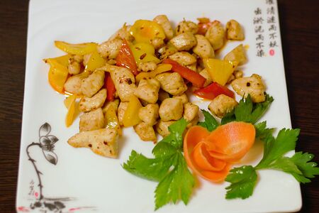 Кусочки курицы Лаз