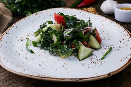 Овощной салат по-грузински