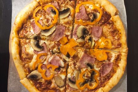 Пицца Ветчина и грибы