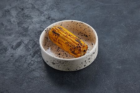 Початок кукурузы на гриле