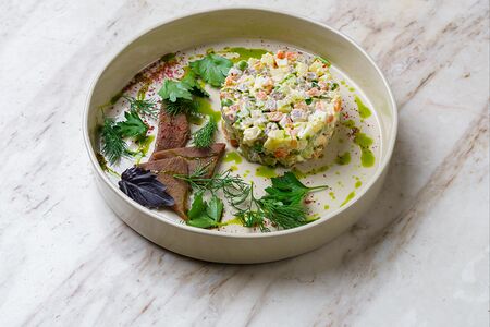 Салат Оливье с языком