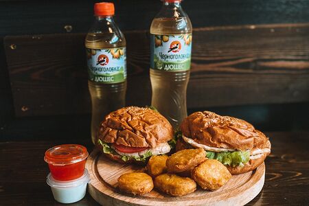 Комбо с двумя чикенбургерами