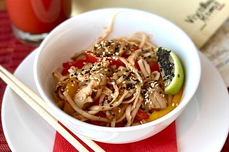 Вок с курицей терияки