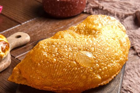 Чебурек с говядиной и сыром