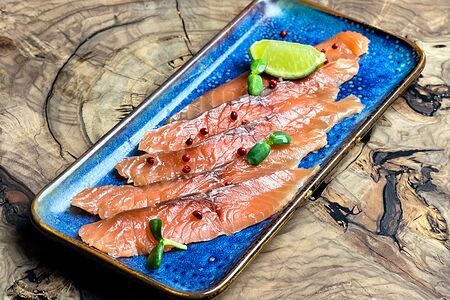 Лосось слабосоленый (нарезка)