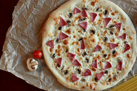 Ветчина и грибы