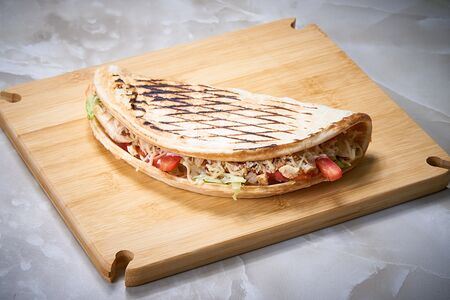 Закрытая пицца