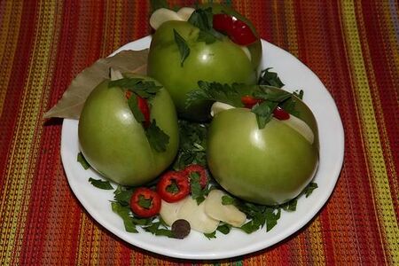 Помидор зеленый соленый