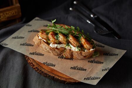 Брускетта с креветками