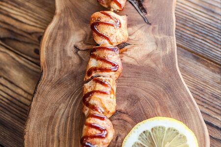 Шашлык из курицы на шпажках