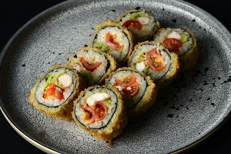 Ролл Темпура Цезарь с Курицей