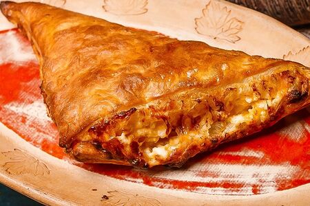 Хачапури из слоеного теста