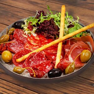 Итальянская закуска