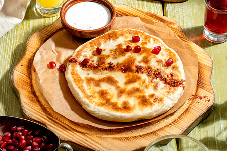 Чуду с подкопченным картофелем и сыром