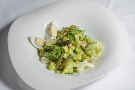 Салат зеленый