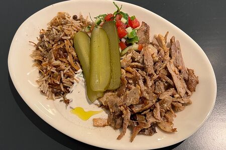 Кошери с швармой из индейки и израильским салатом