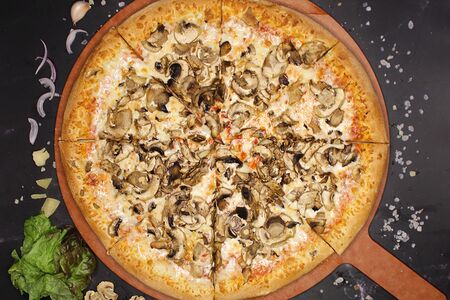 Пицца Грибная