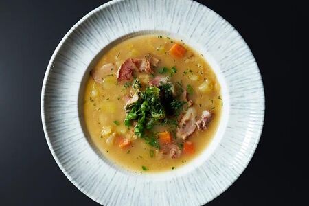 Гороховый суп с копченостями