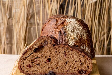 Ржаной хлеб с изюмом