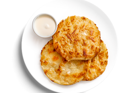 Три драника со сметаной