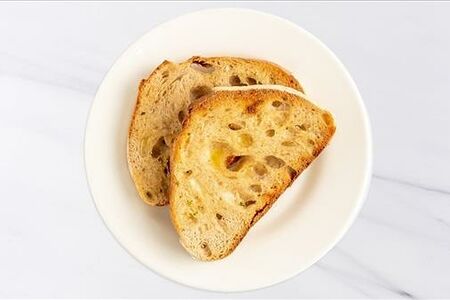 Домашний хлеб с чесноком