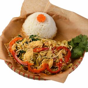 Рис с кисло-сладкой курицей 