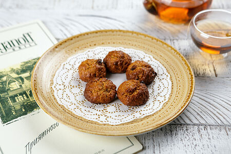 Овсяное печенье с изюмом и грецким орехом