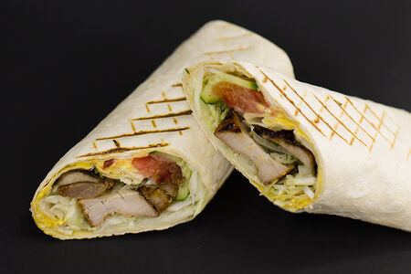 Шаурма Сырная с курицей большая