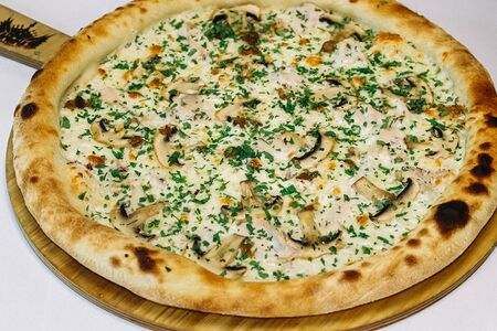 Жюльен с курицей и грибами