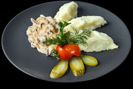 Бефстроганов из мраморной говядины