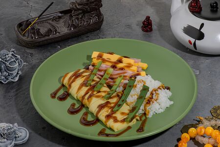 Завтрак Лунь И