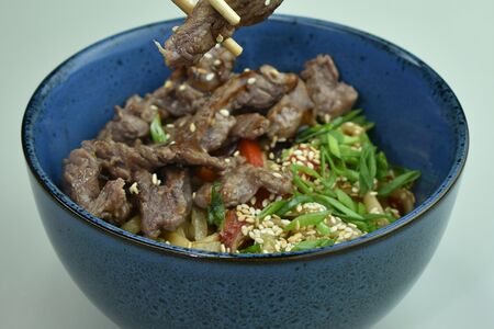 Вок с говядиной