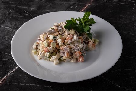 Оливье с говядиной