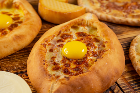 Хачапури по-аджарски