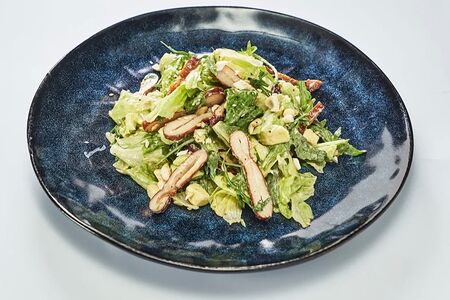 Салат с кальмаром в кунжутно-ореховом соусе